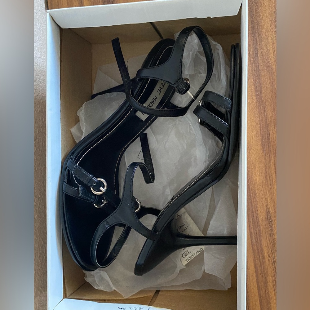 Y2K Steve Madden Black Strappy Sandal Heels size 7 - Picture 11 of 11